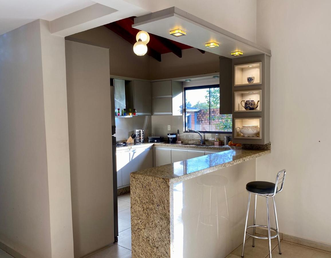 Moderna Y Unica Casa Independiente Con Jardin Y Estacionamiento Ciudad del Este Esterno foto
